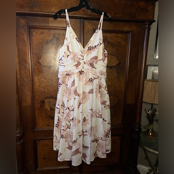 EUC Thurley- Enchanted Garden Broderie Dress. Size US 10. - Picture 4 of 7